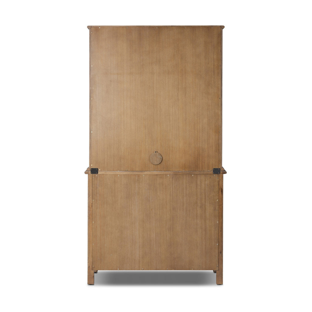 Pika Armoire